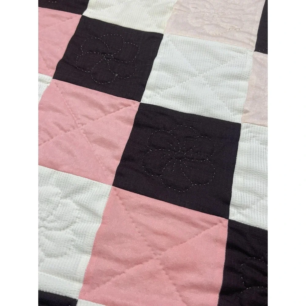 Vintage Indiana Amish Made handmade patchwork quilt Pink Small Child Throw 45x48